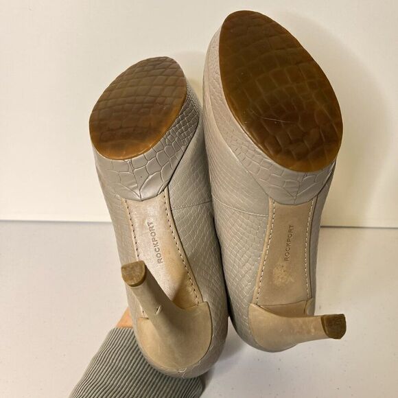 Rockport Adiprene Taupe Leather Croc Embossed Platform Pumps - Picture 6 of 9